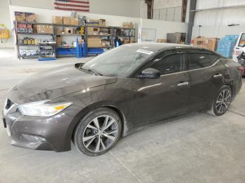 Salvage Nissan Maxima