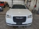 Chrysler 300 Limited Image 11