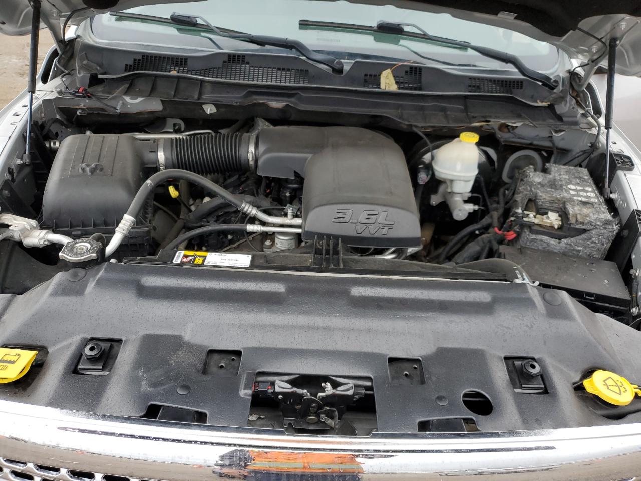 Ram 1500 Laramie Image 11