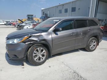  Salvage Toyota Highlander