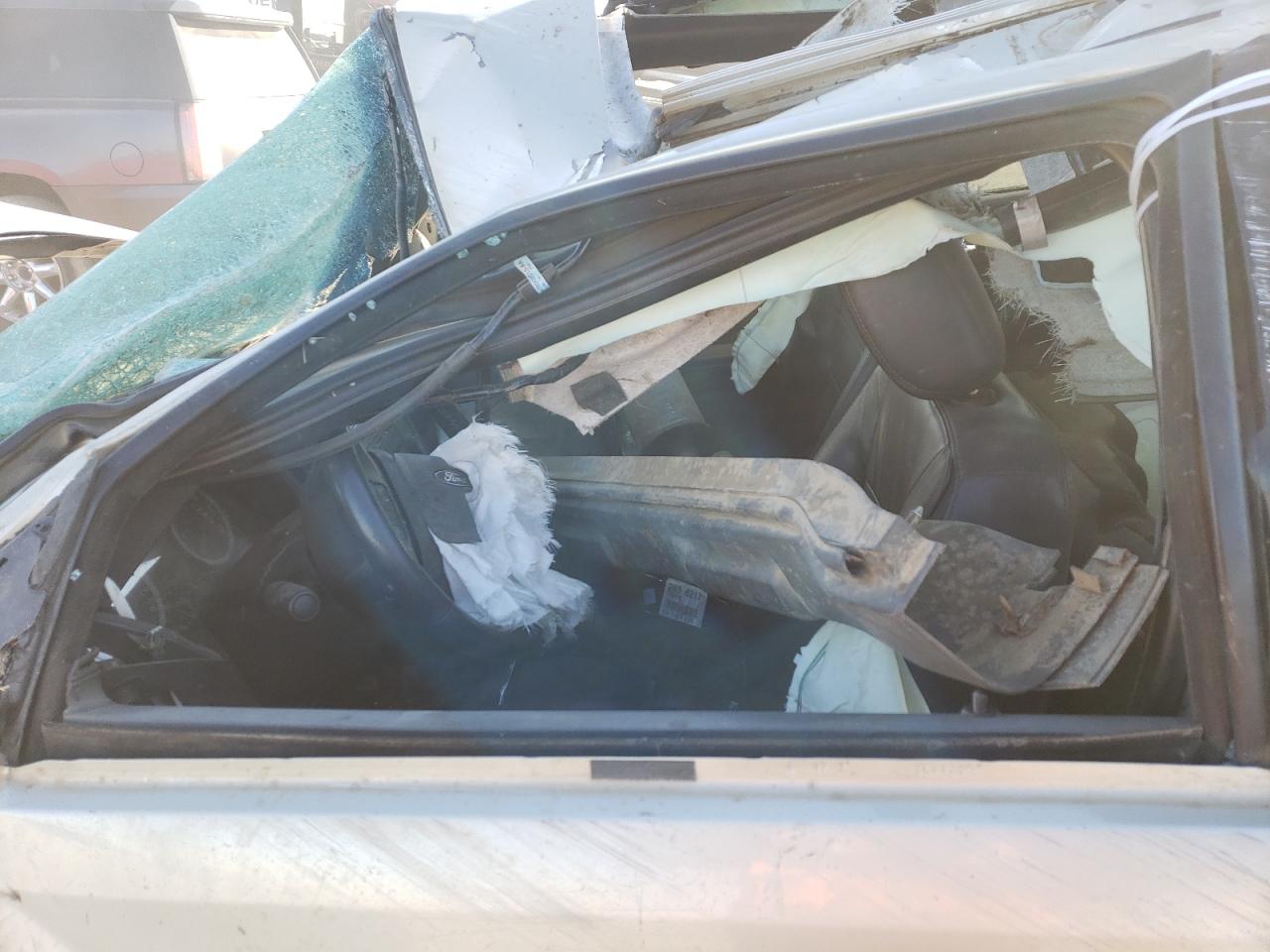 Ford Escape Limited Image 3