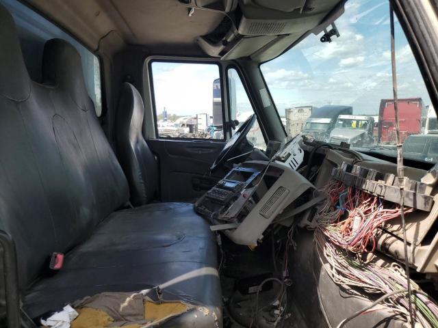 International 7000 7400 7400 Image 7