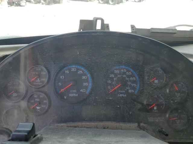 International 7000 7400 7400 Image 10