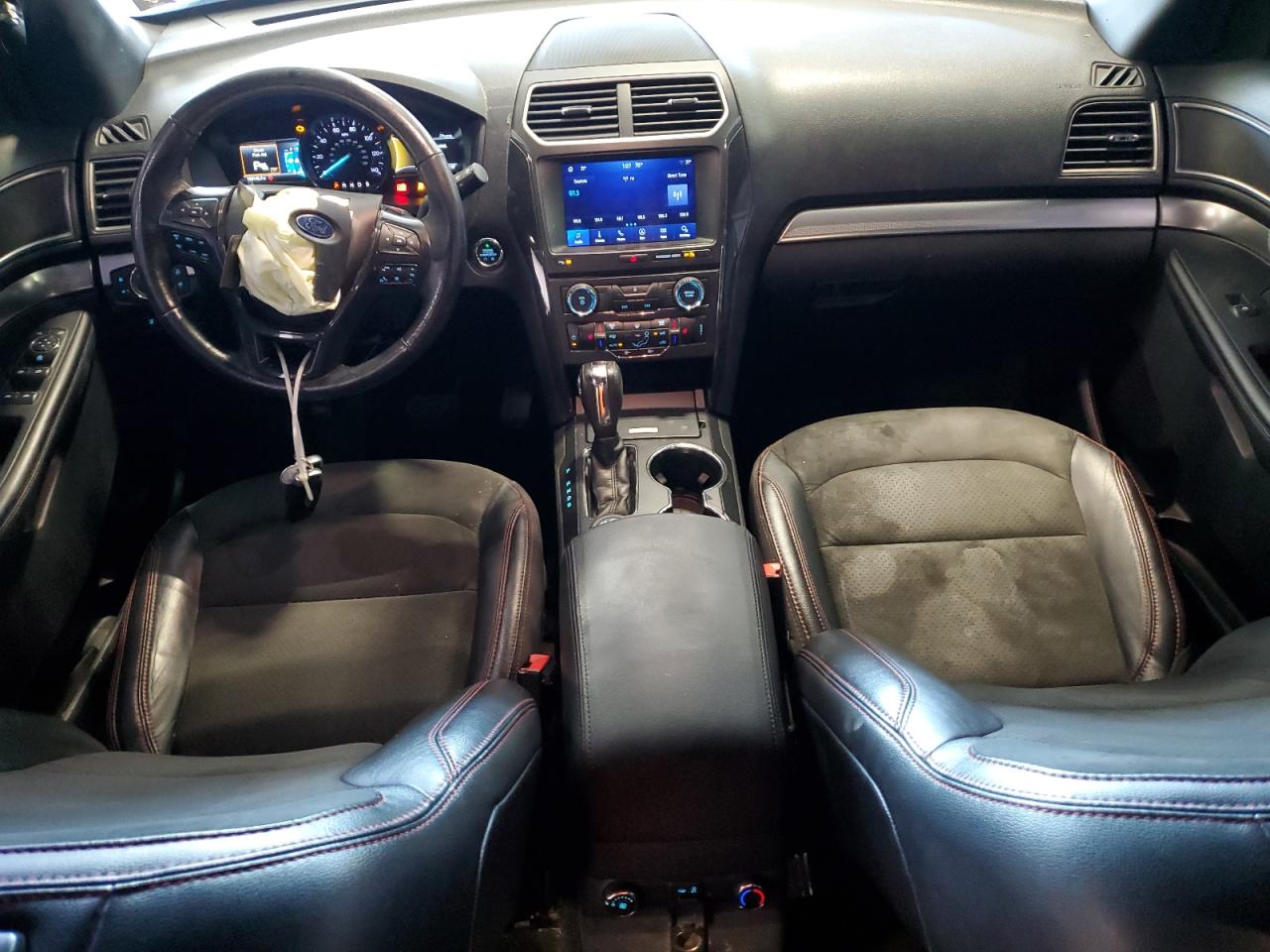 Ford Explorer Xlt Image 2