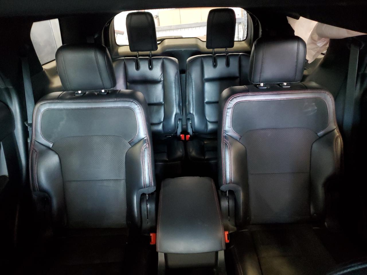 Ford Explorer Xlt Image 9