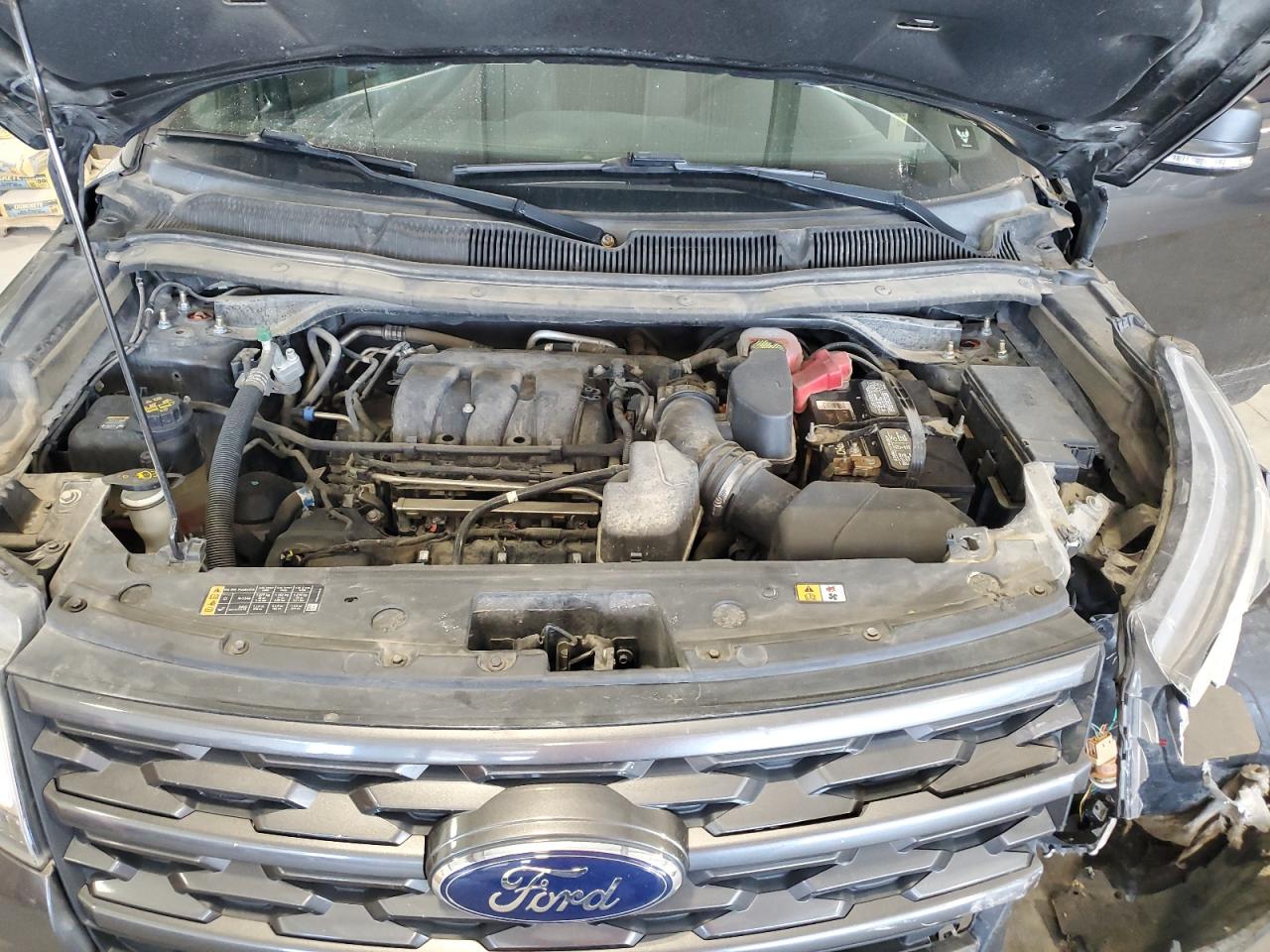 Ford Explorer Xlt Image 11