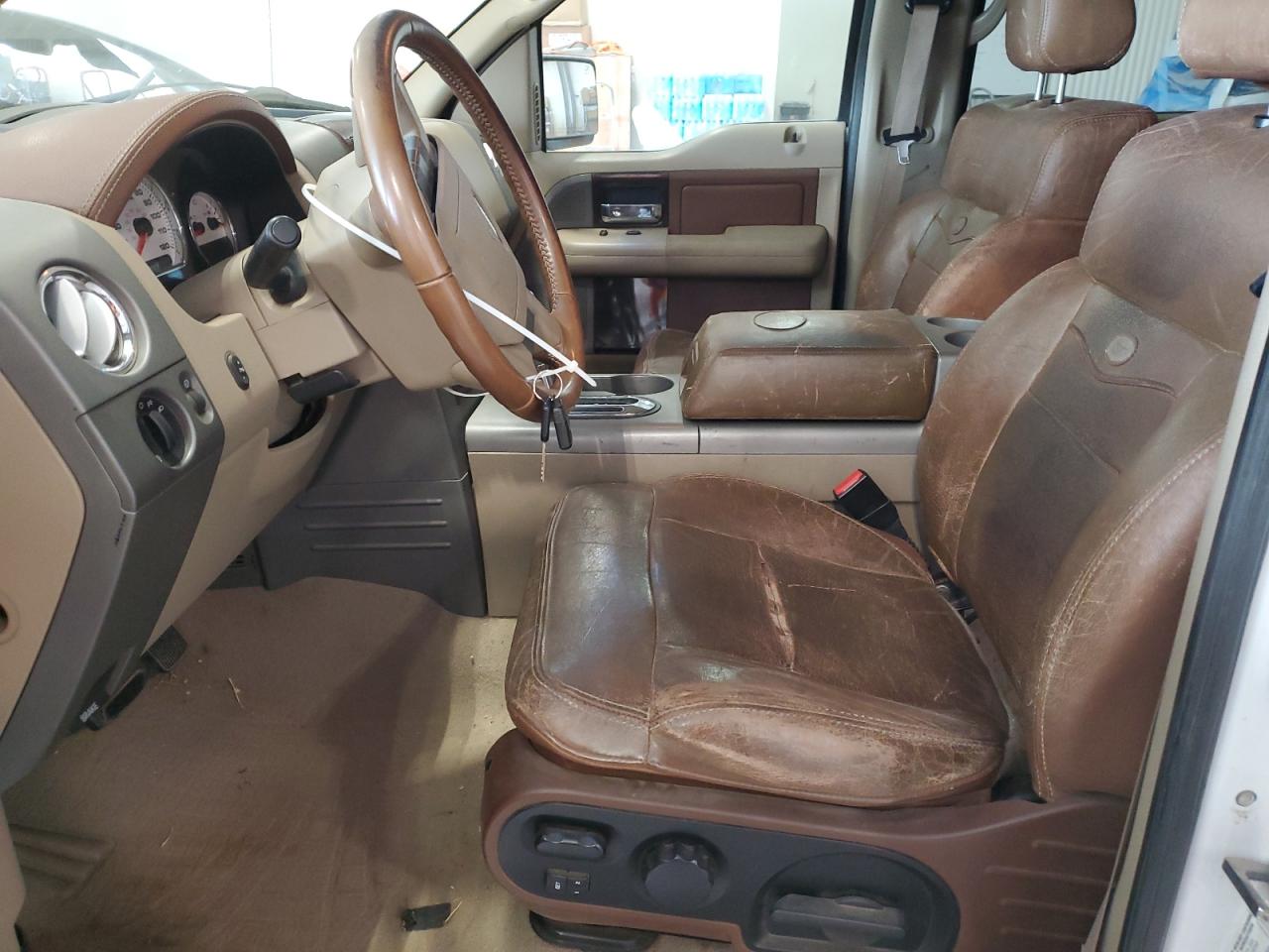 Ford F-150 Supercrew Image 5