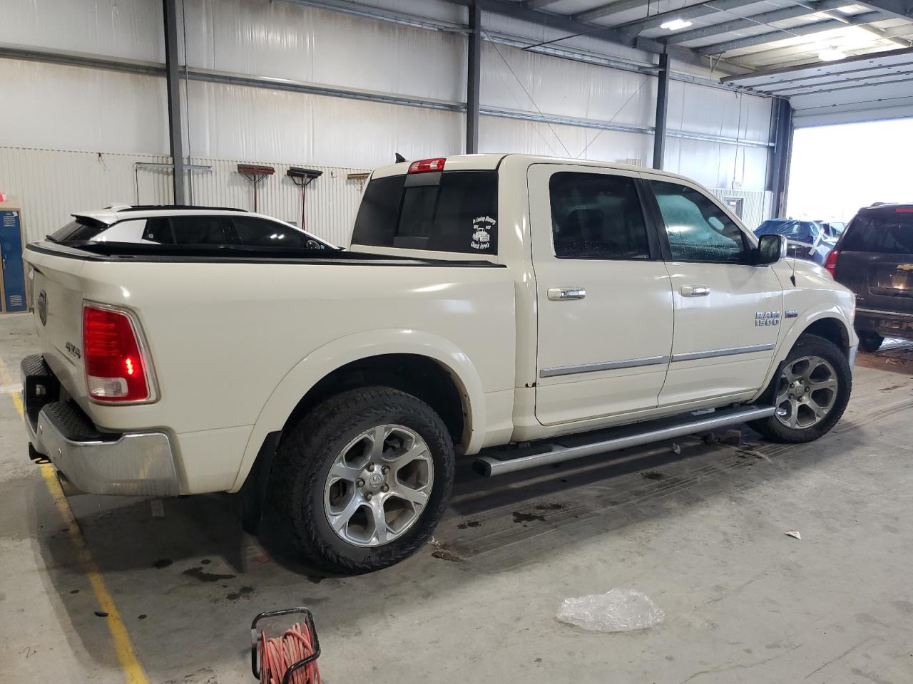 Ram 1500 Laramie Image 4