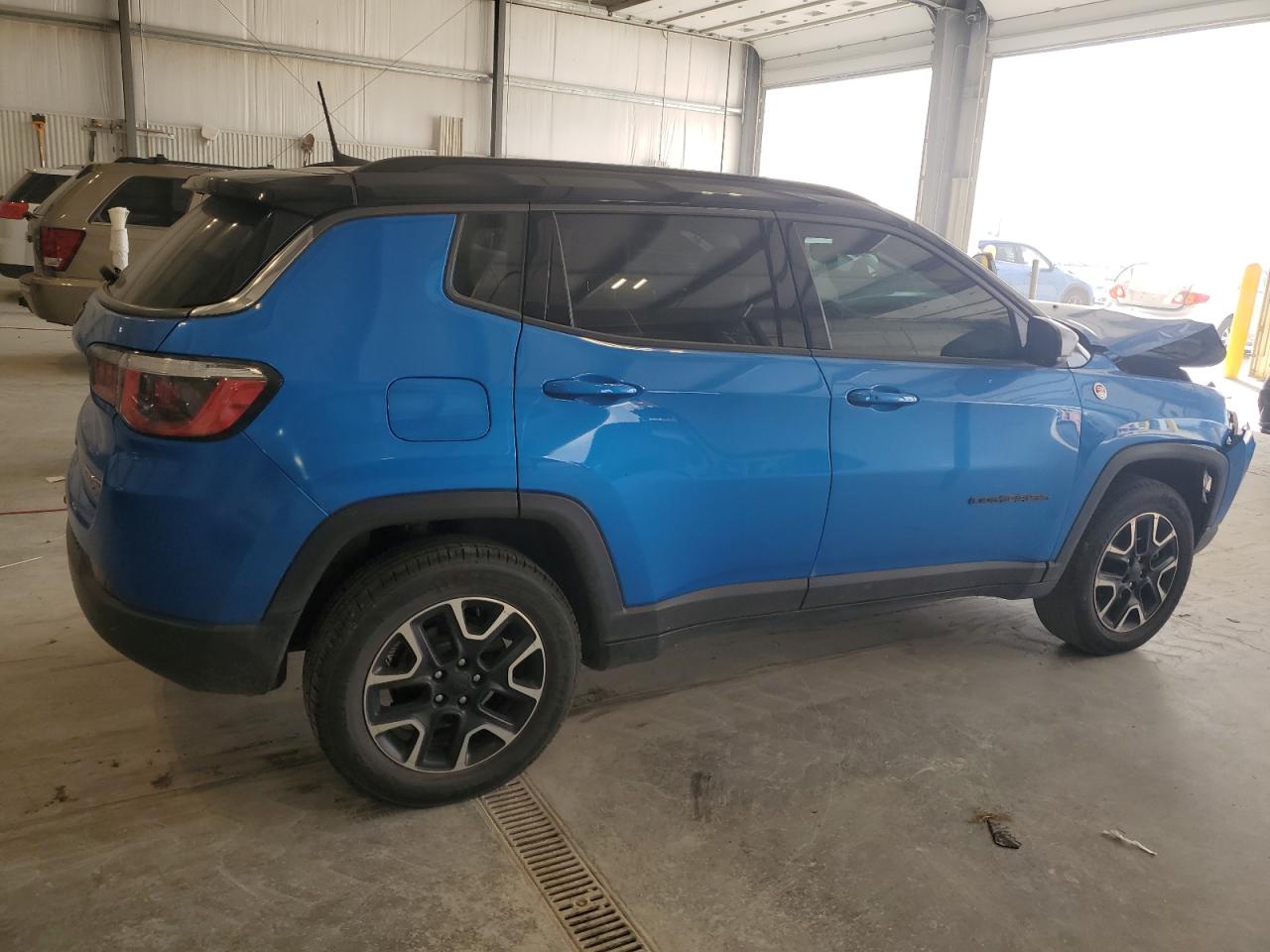 Jeep Compass Trailhawk Image 4