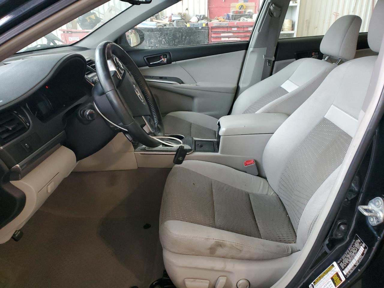 Toyota Camry Hybrid Image 8