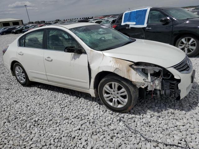 Nissan Altima Base Image 8