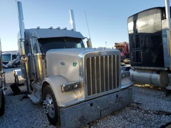  Salvage Peterbilt Tractor 589