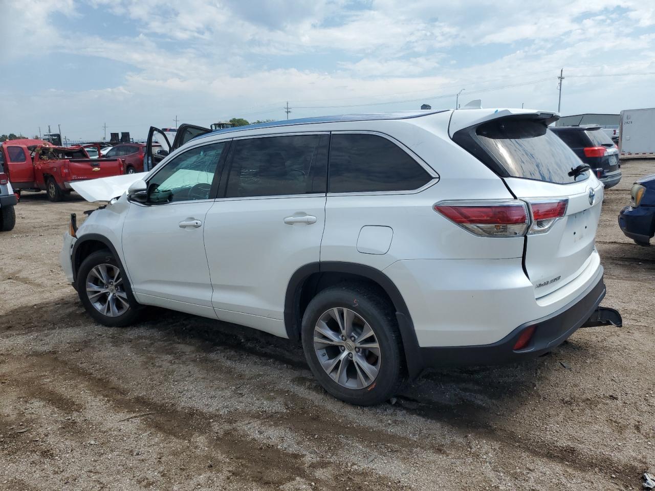 Toyota Highlander Xle Image 2