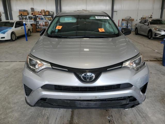 Toyota RAV4 Le Image 4