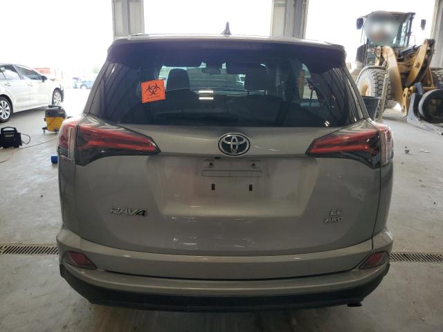 Toyota RAV4 Le Image 11