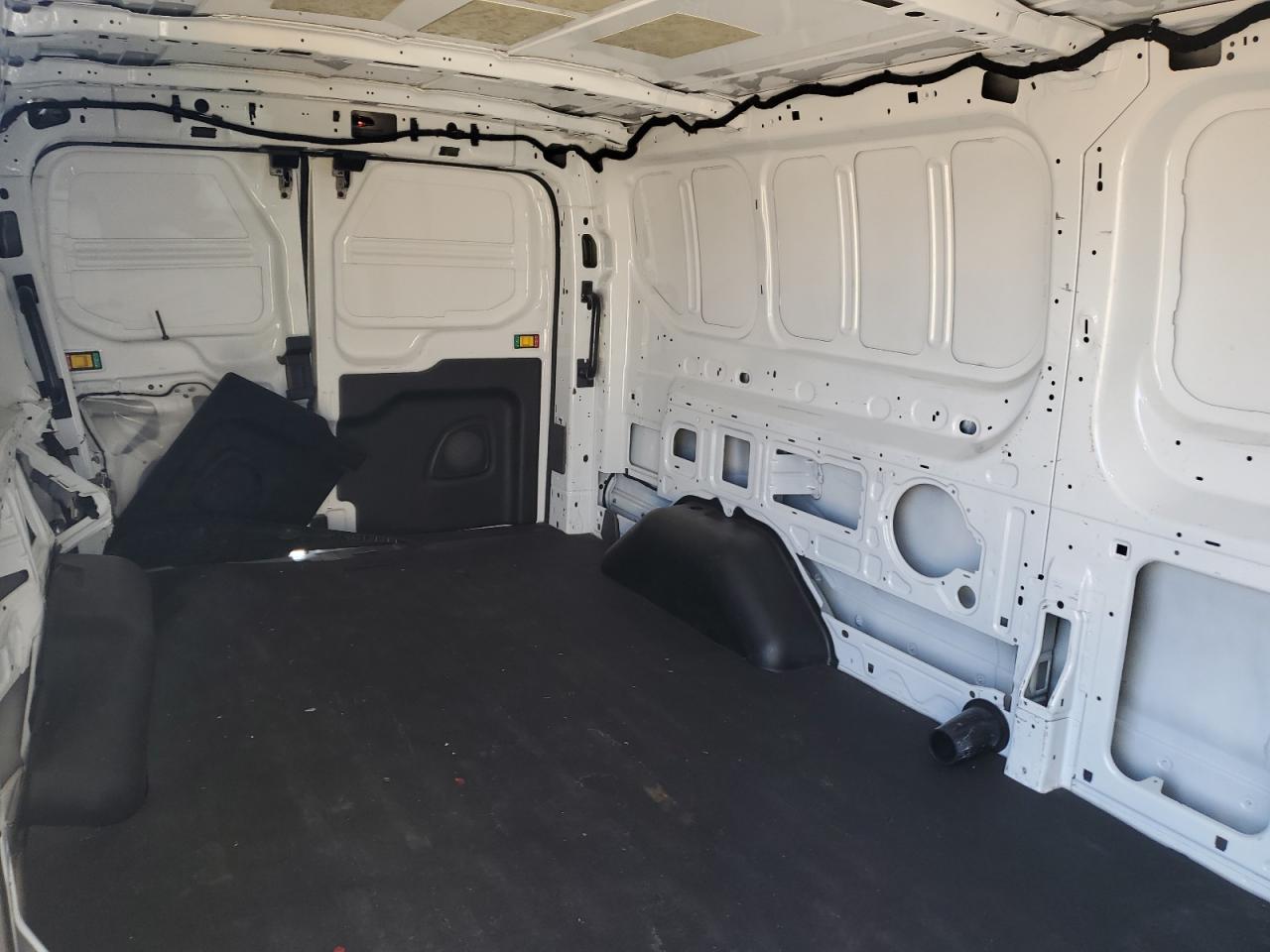 Ford Transit T-350 Image 9