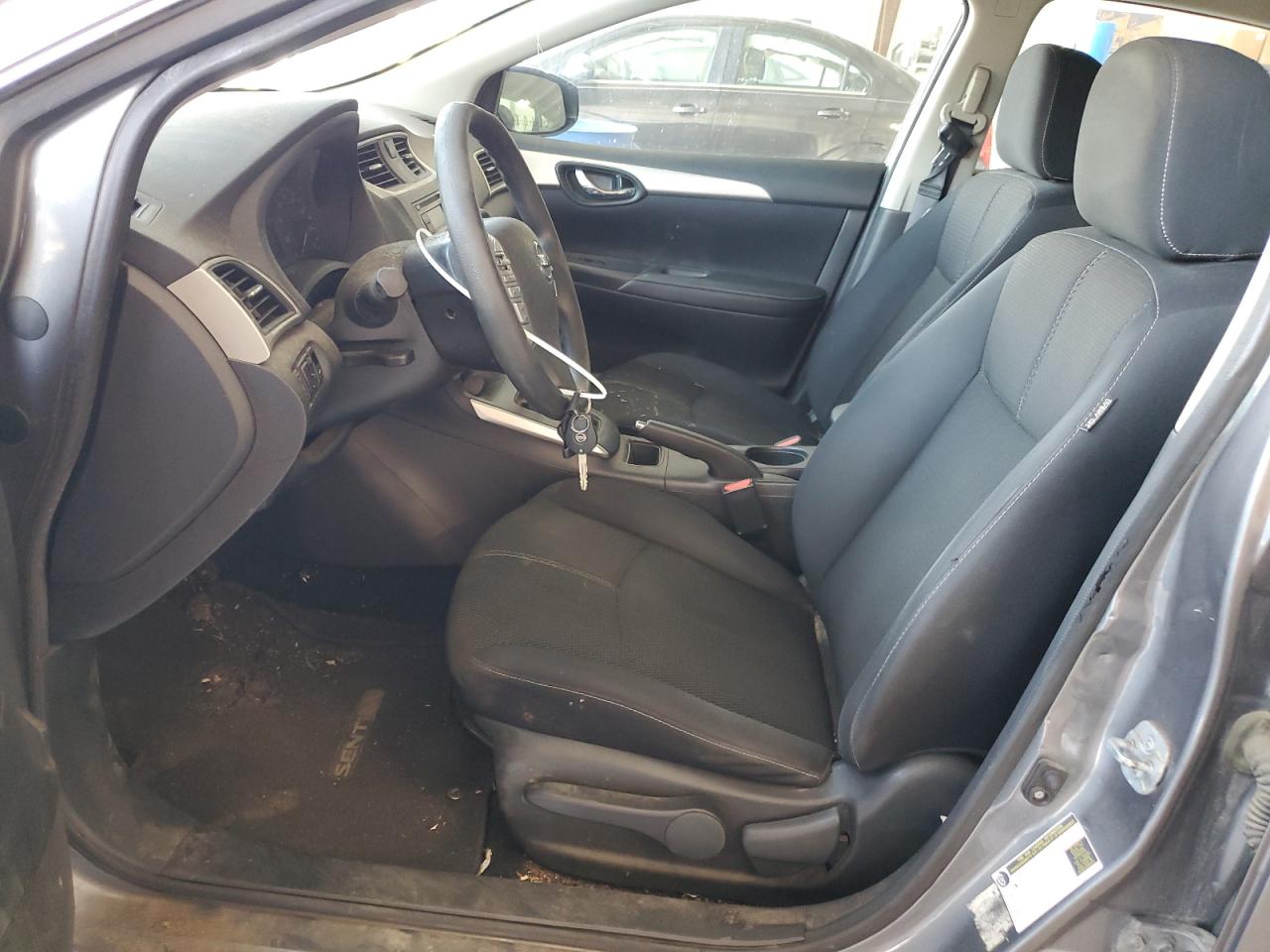 Nissan Sentra S Image 4