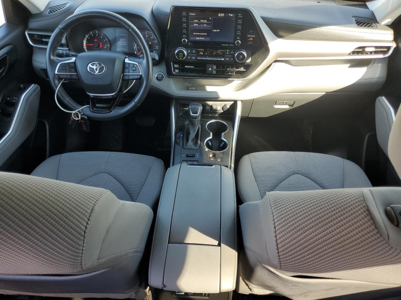 Toyota Highlander L Image 12