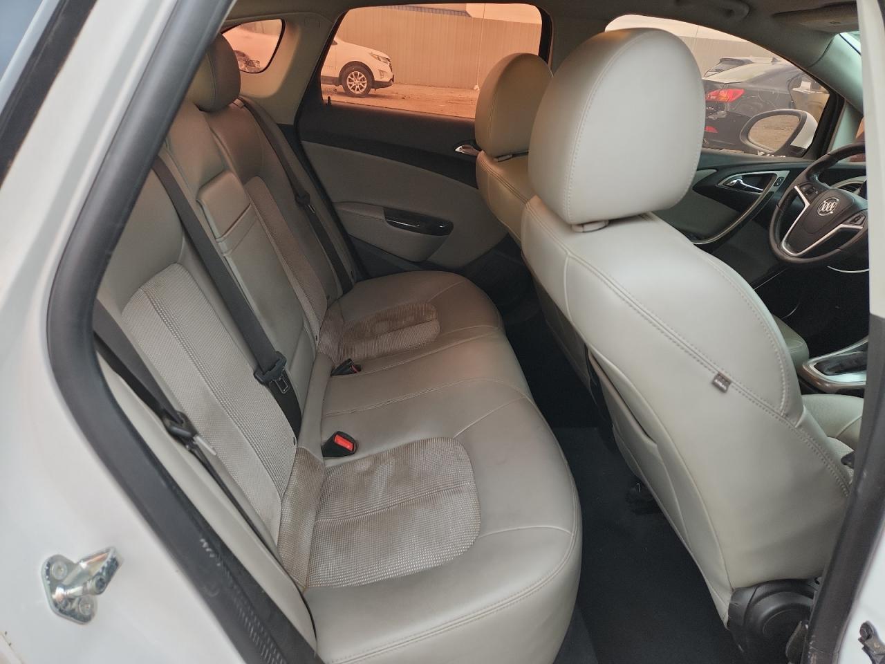 Buick Verano Image 8