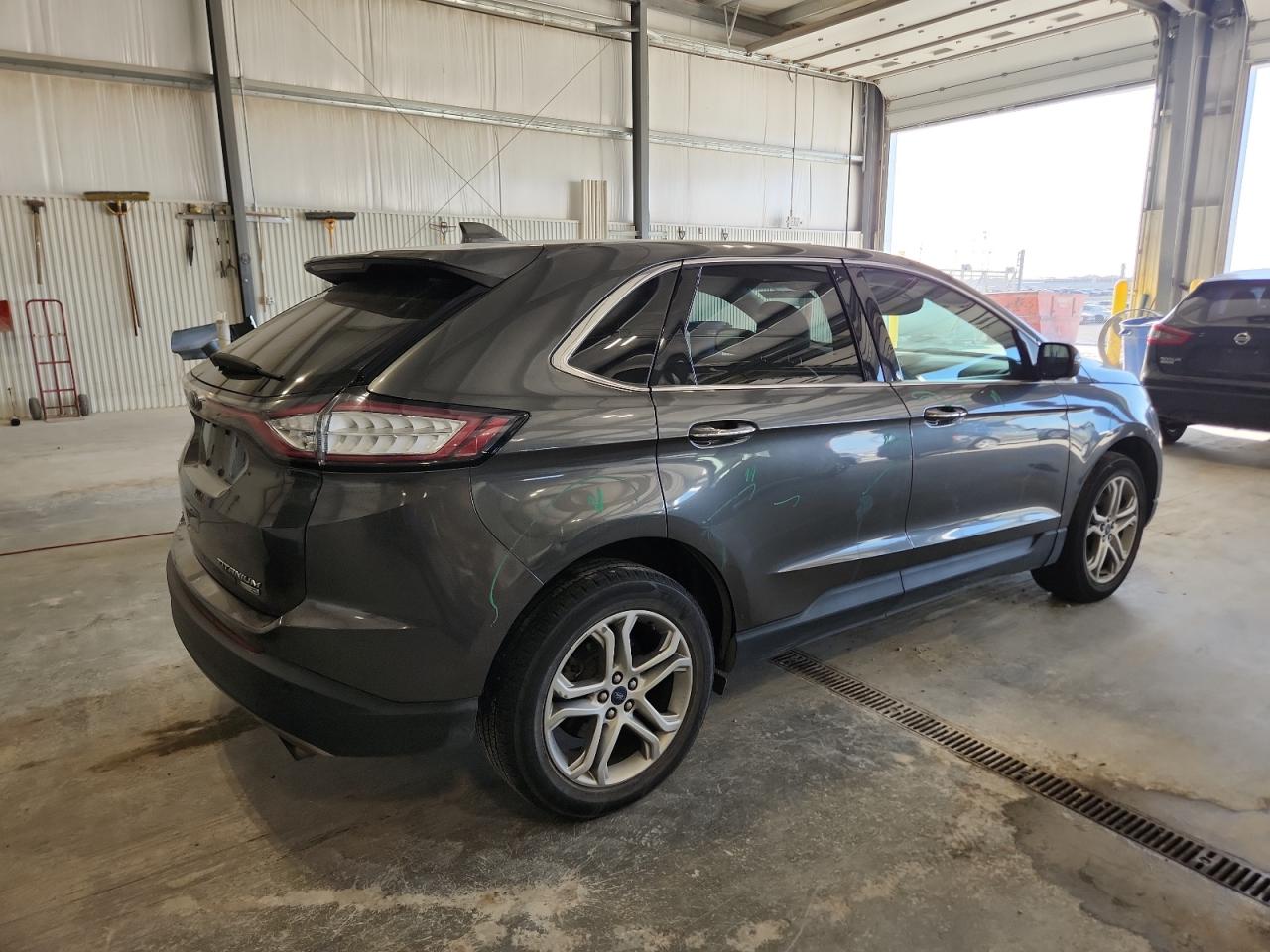Ford Edge Titanium Image 7