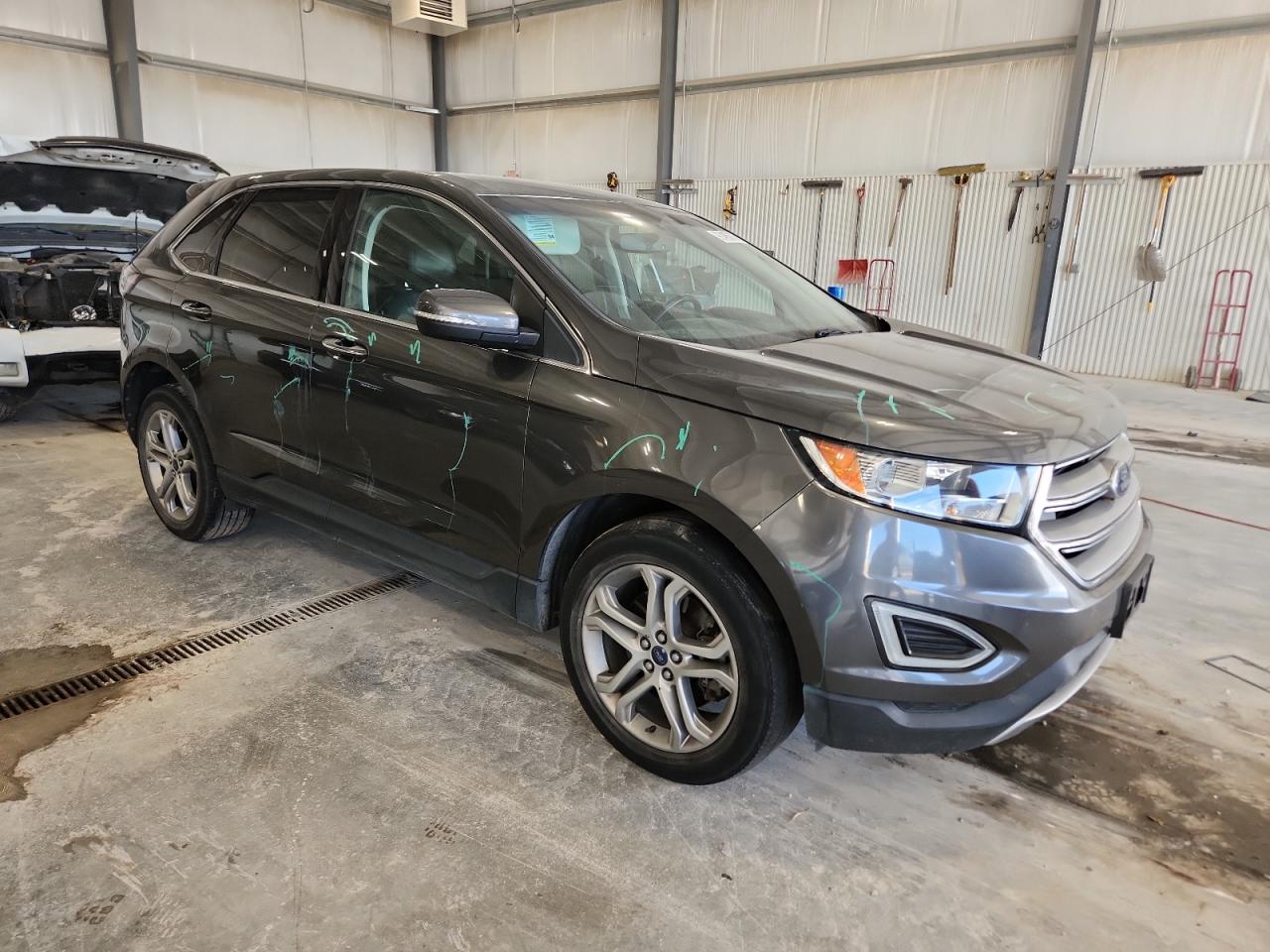Ford Edge Titanium Image 4