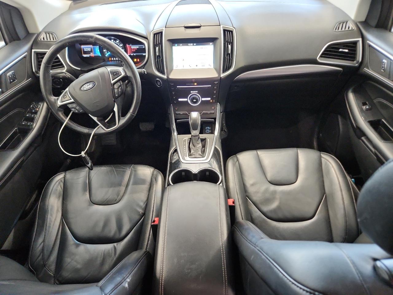 Ford Edge Titanium Image 9