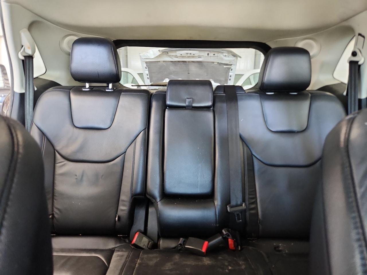 Ford Edge Titanium Image 13