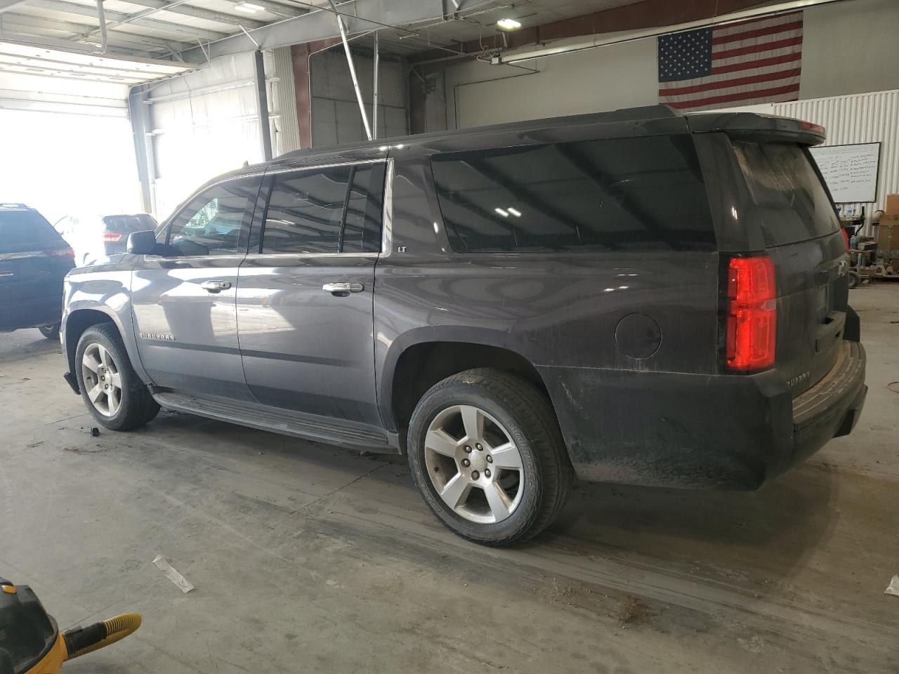 Chevrolet Suburban K1500 Lt Image 8