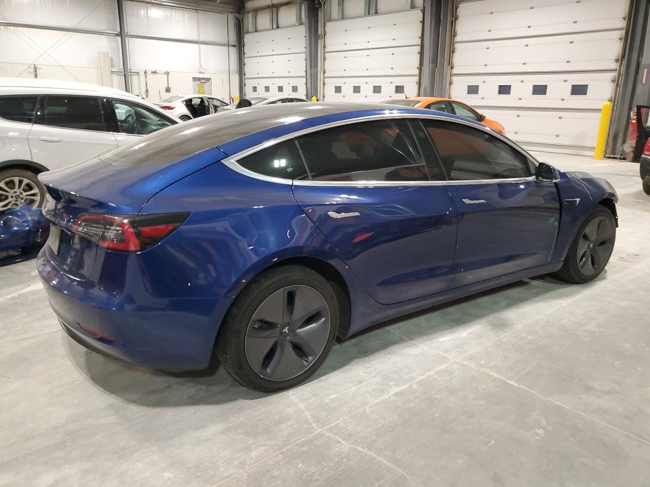 Tesla Model 3 Image 4