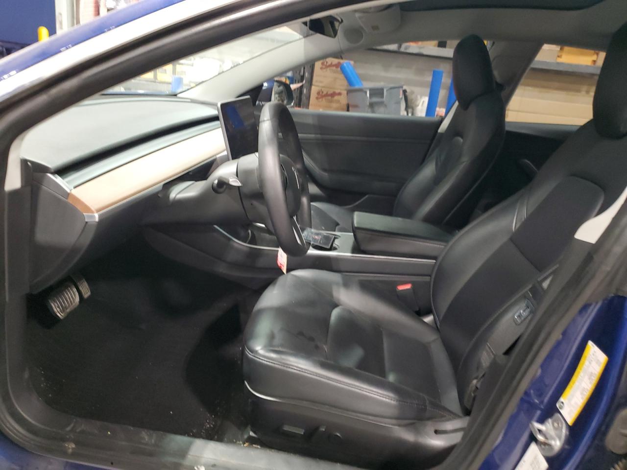 Tesla Model 3 Image 5