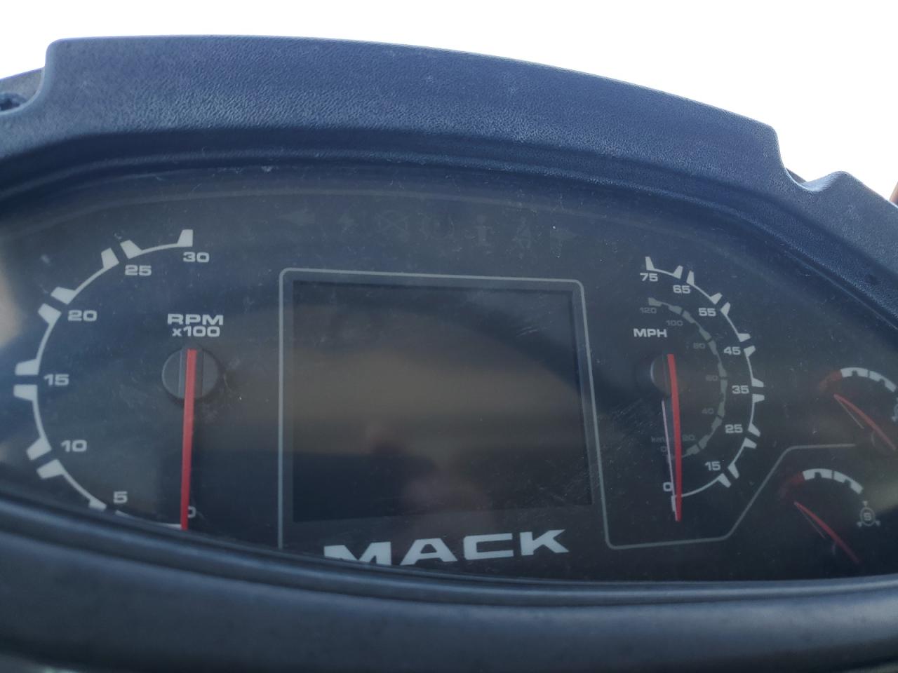 Mack Lr Image 8