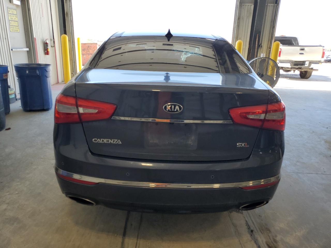 Kia Cadenza Premium Image 11