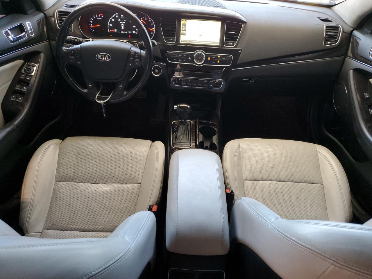 Kia Cadenza Premium Image 5