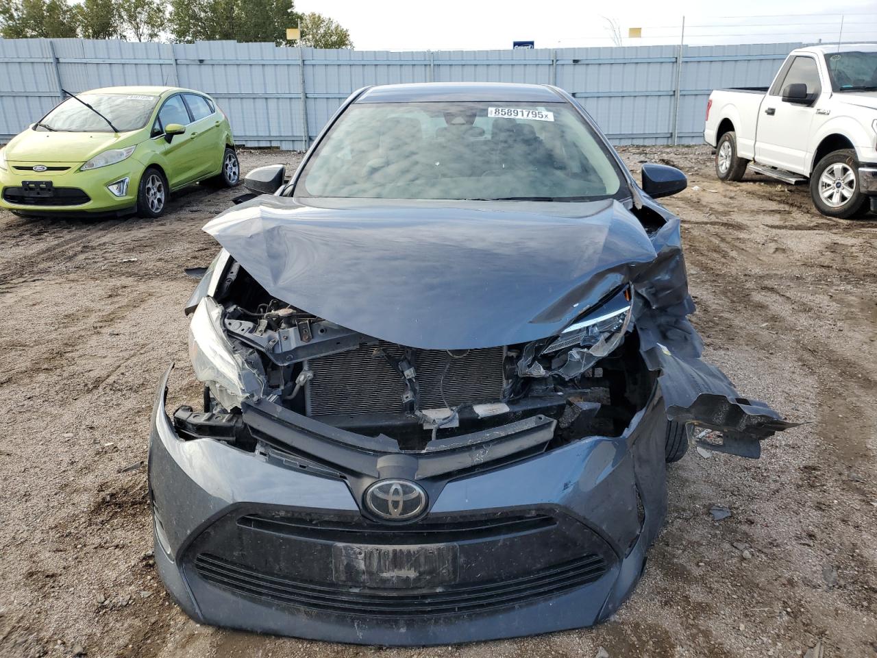 Toyota Corolla L Image 9