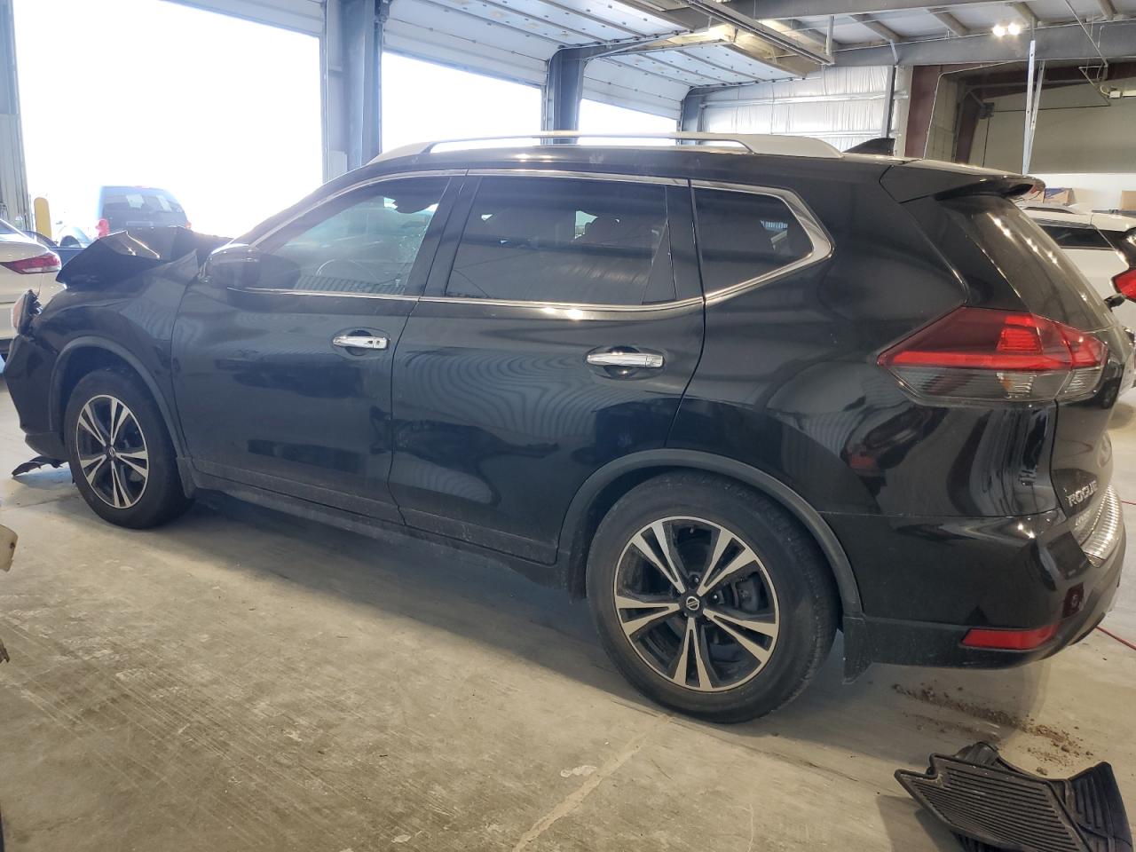 Nissan Rogue S Image 2