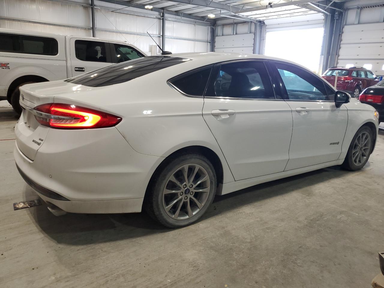 Ford Fusion Se Hybrid Image 7
