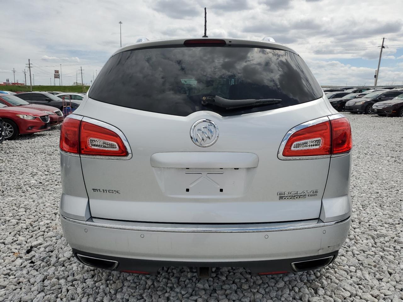 Buick Enclave Image 11