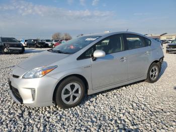  Salvage Toyota Prius