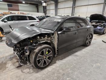  Salvage Porsche Cayenne