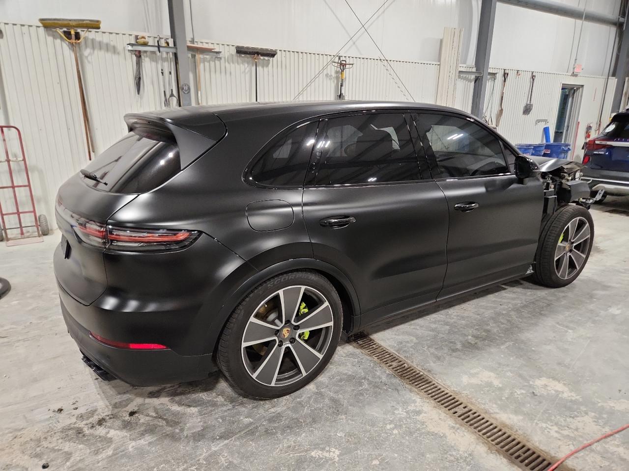 Porsche Cayenne E-hybrid Image 8