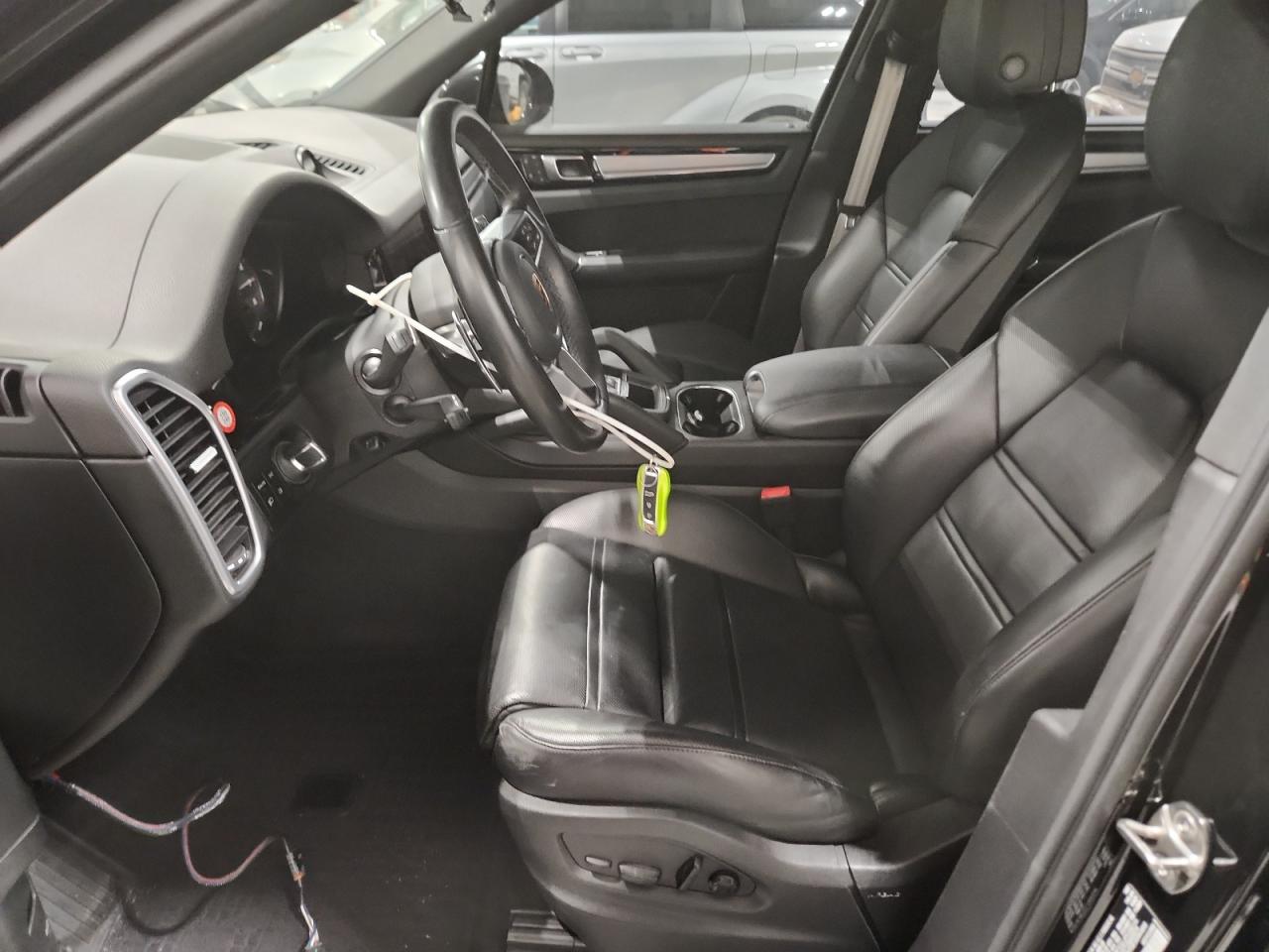 Porsche Cayenne E-hybrid Image 4