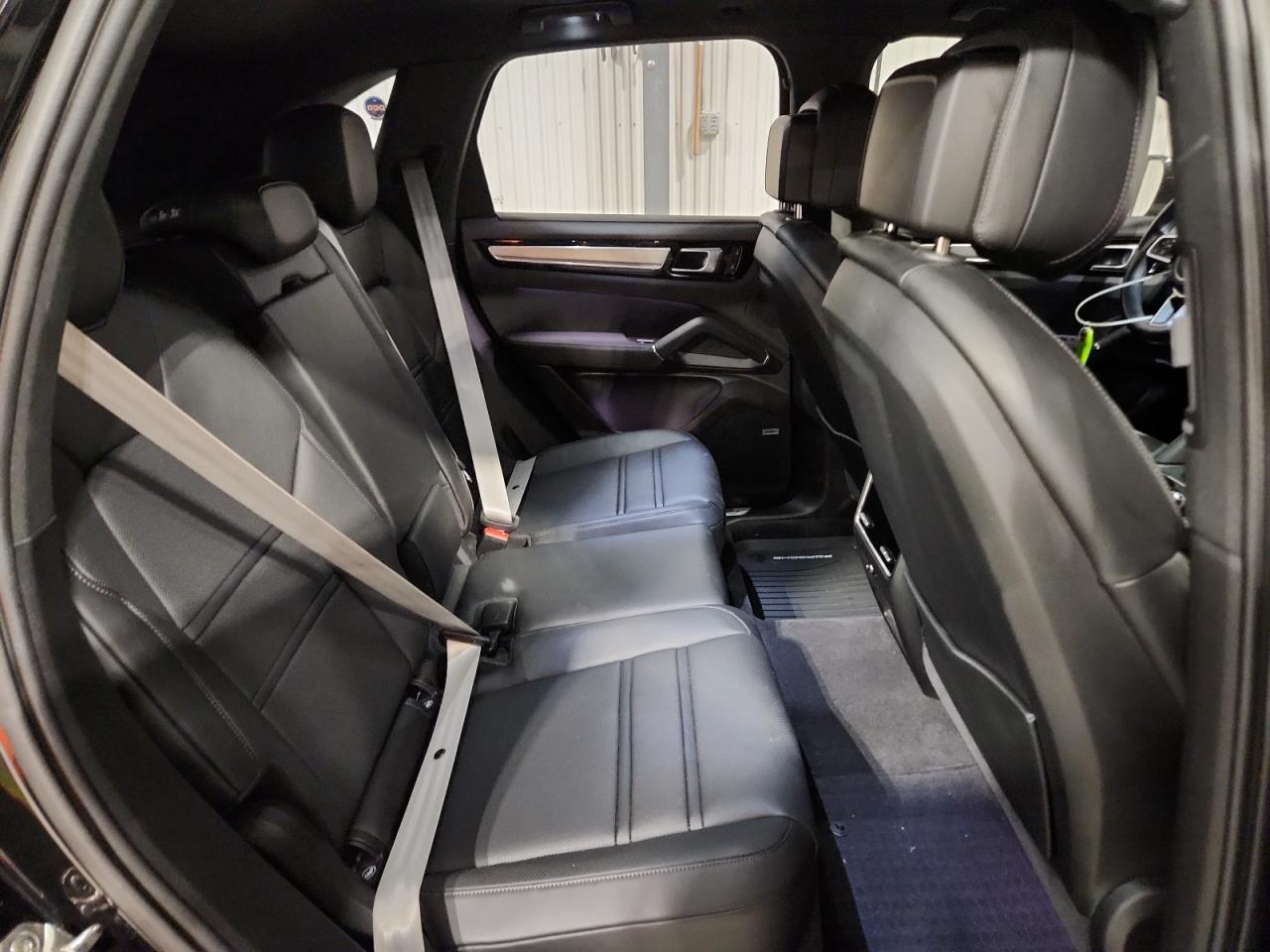 Porsche Cayenne E-hybrid Image 13