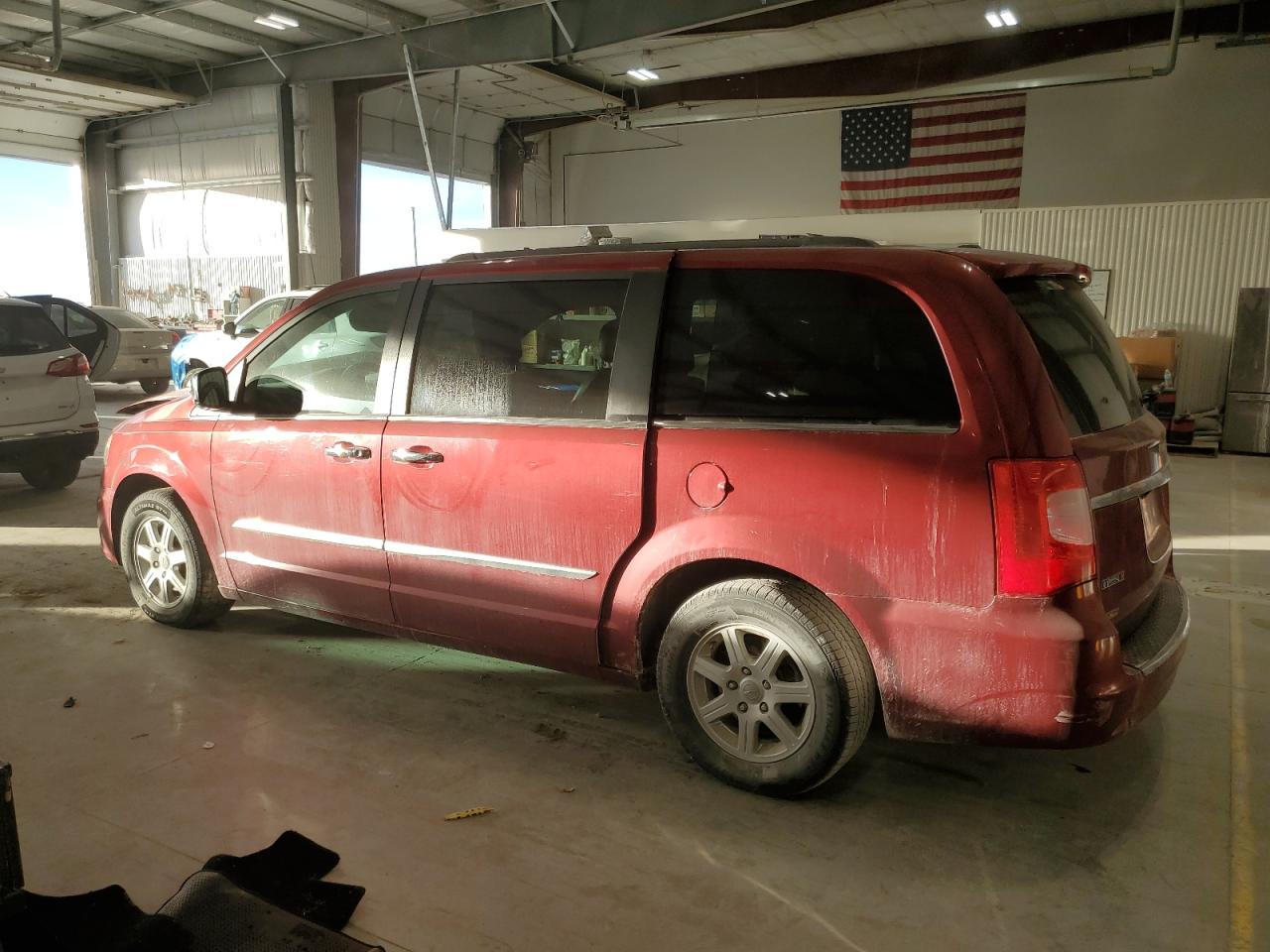 Chrysler Minivan Touring L Image 2