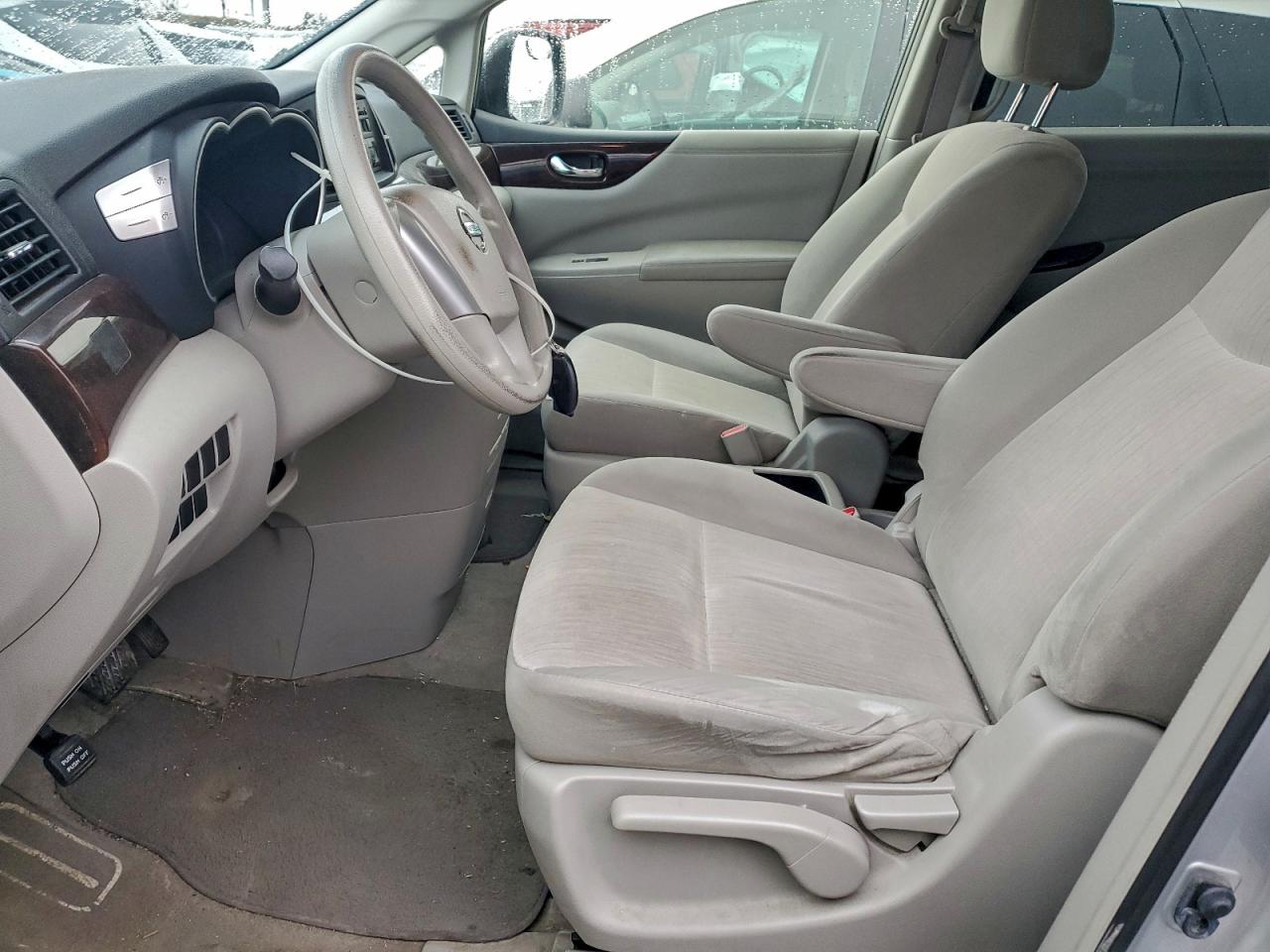 Nissan Quest S Image 4