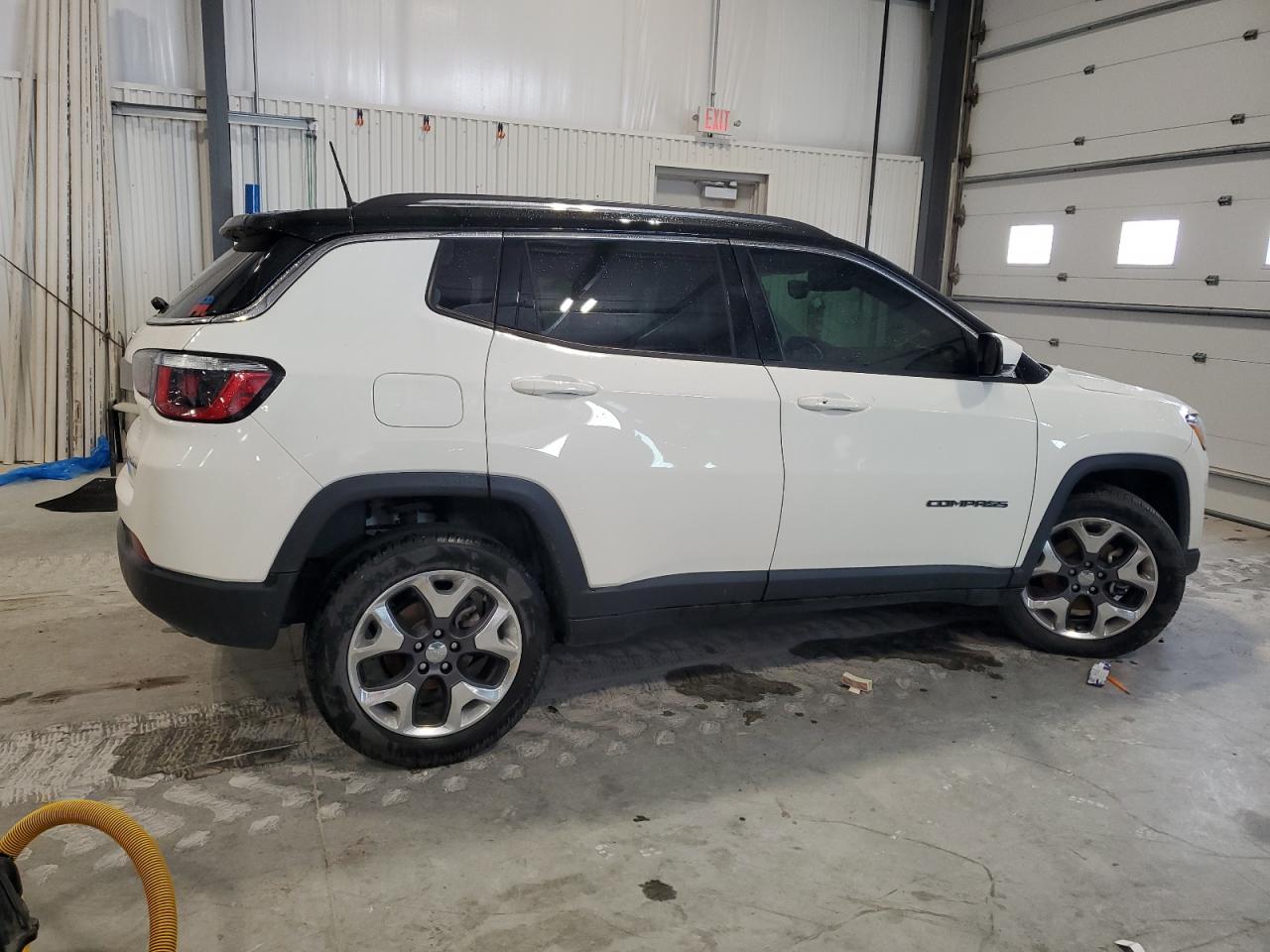 Jeep Compass Limited Image 4