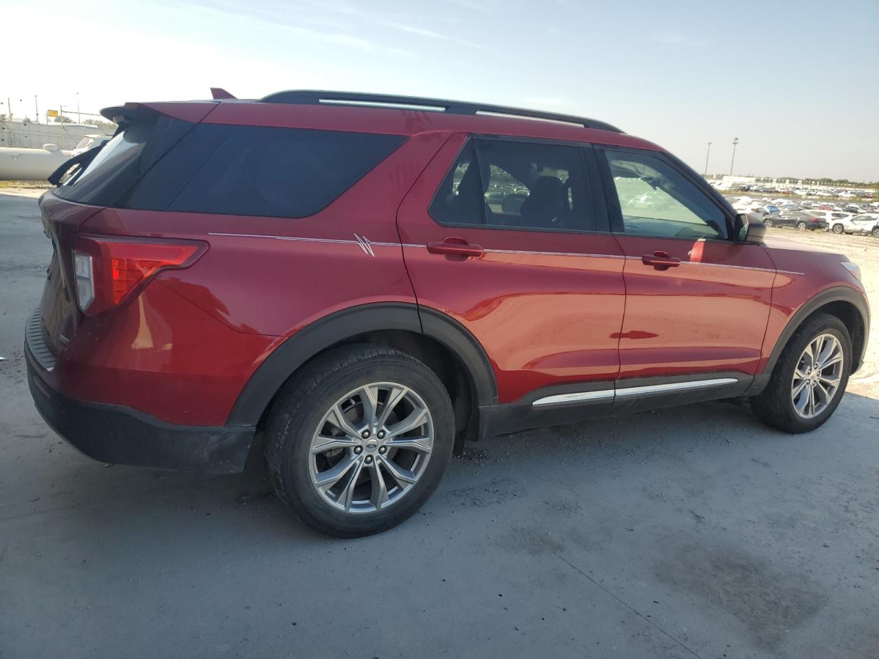 Ford Explorer Xlt Image 4