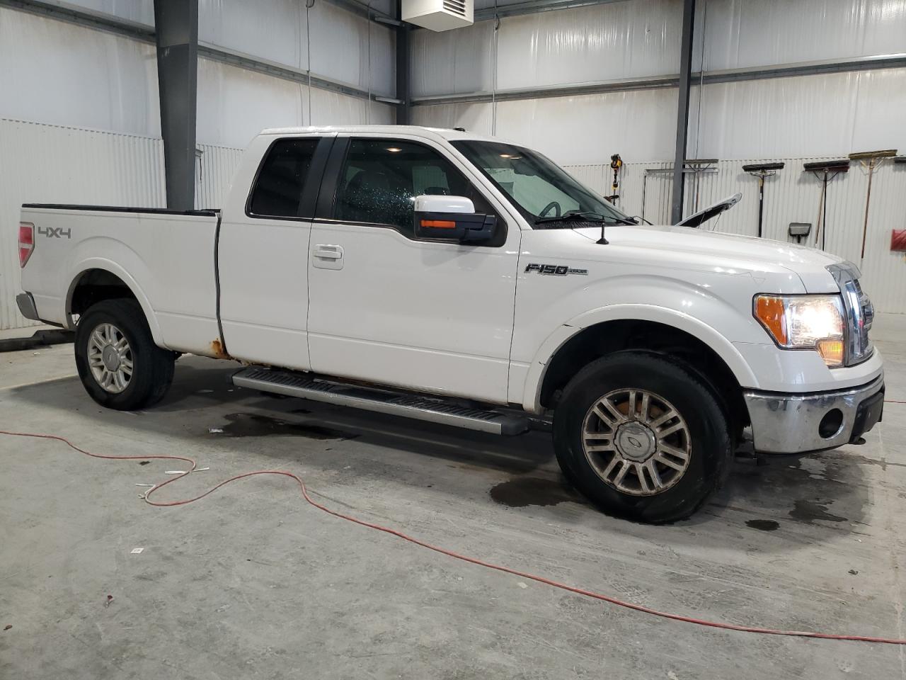 Ford F-150 Super Cab Image 9