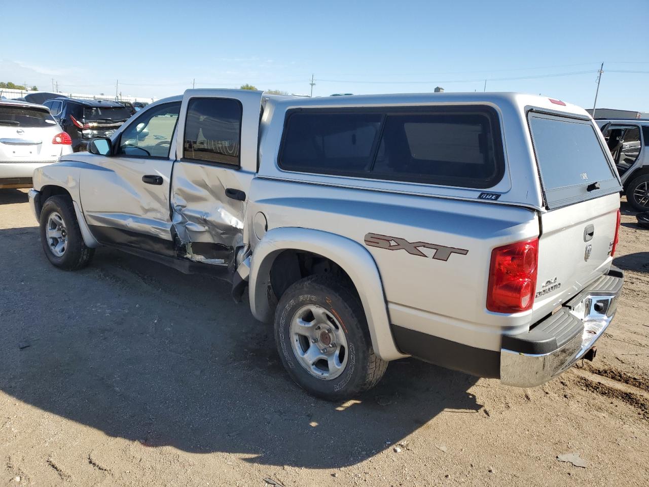 Dodge Dakota Quad Image 5