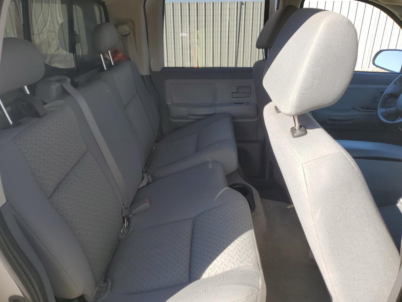 Dodge Dakota Quad Image 7