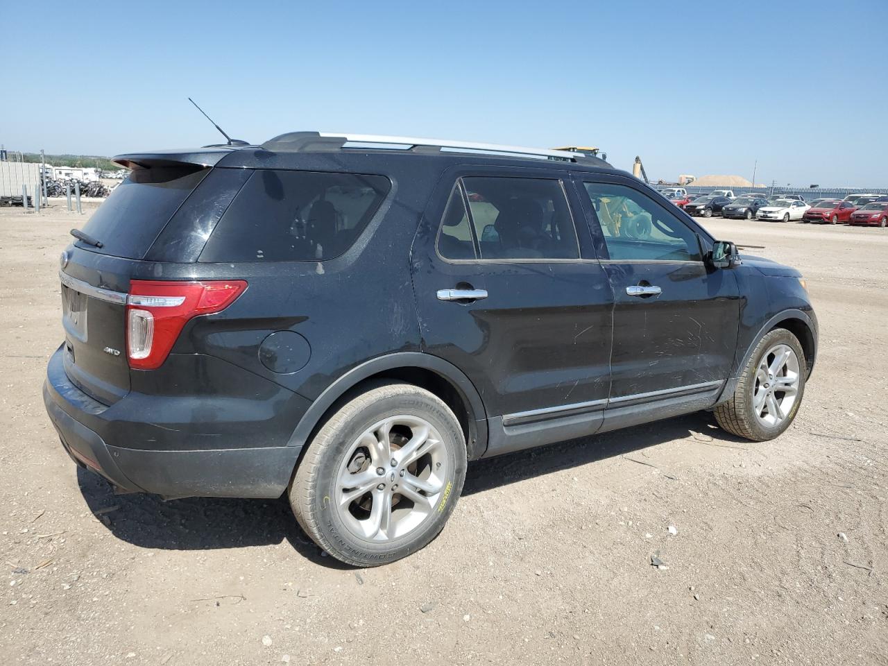 Ford Explorer Limited Image 3